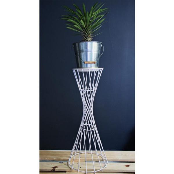 Cylindrical metal pot stand