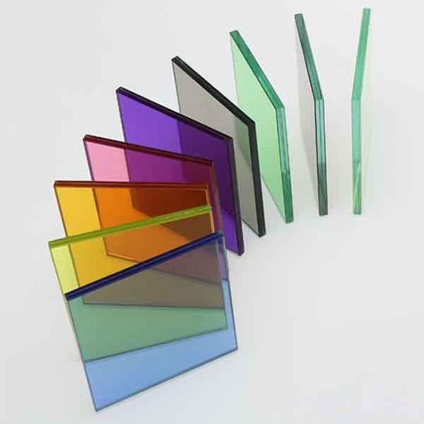 Colored laminate glass