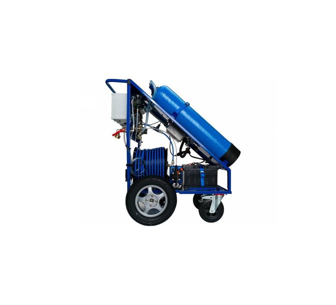 Facad Cleaning Machine