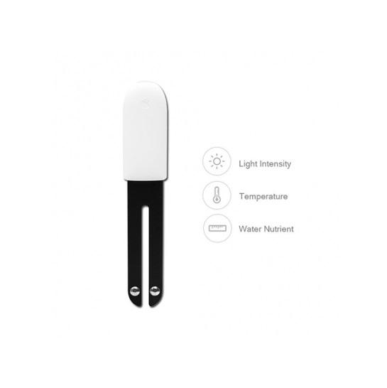 Flower and plant monitoring sensor