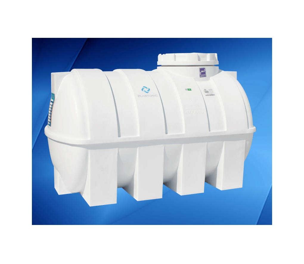 Single layer plastic tank