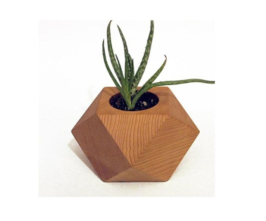 Multifaceted pots