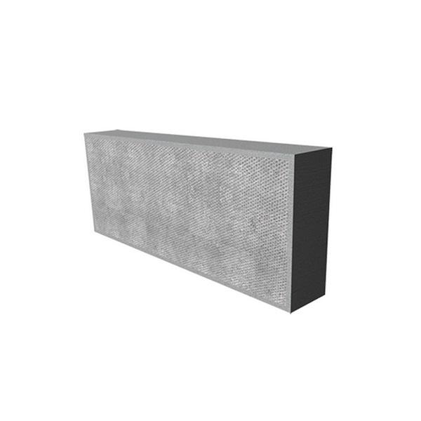 Concrete curb