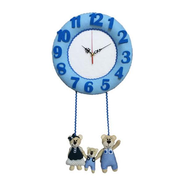 Family bear design clock