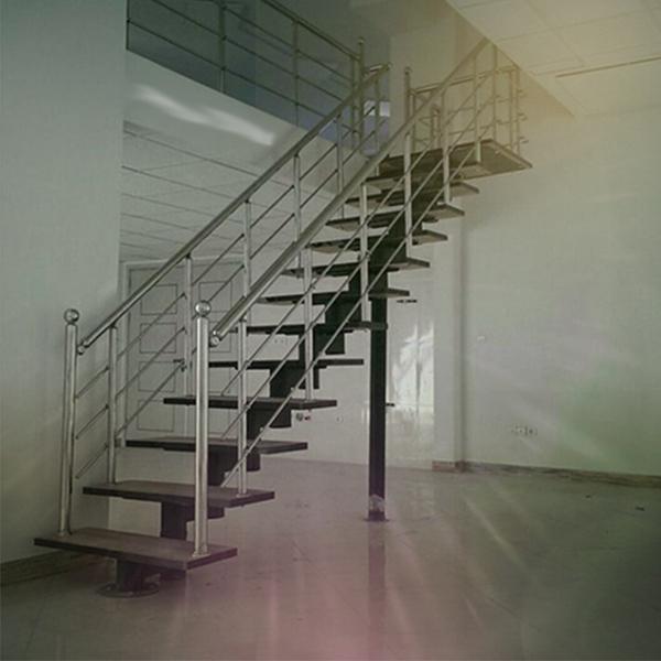 Steel prefabricated stairs